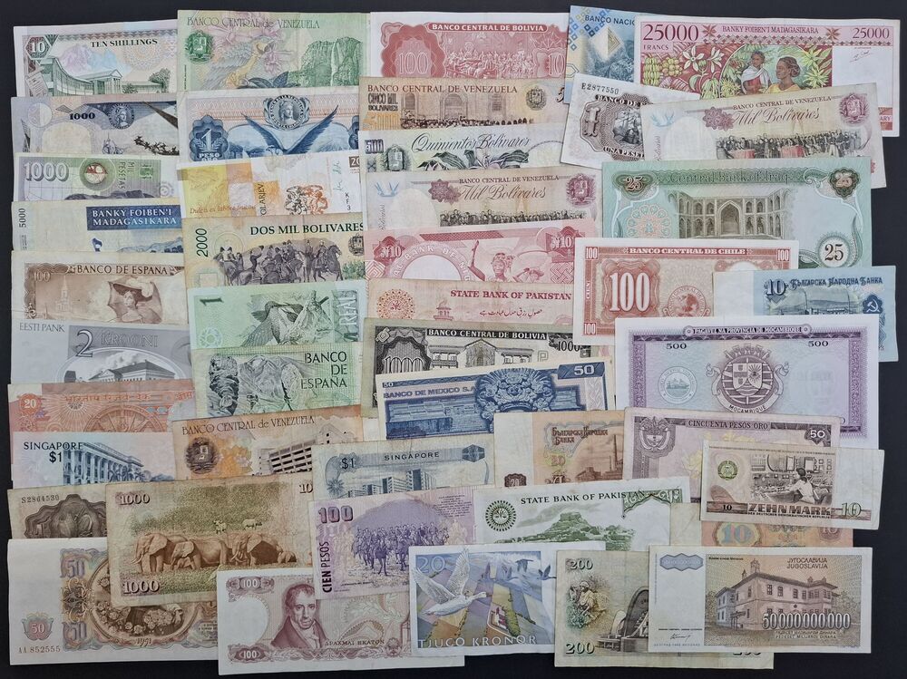  World Lot of 25 pieces in used grades (3)